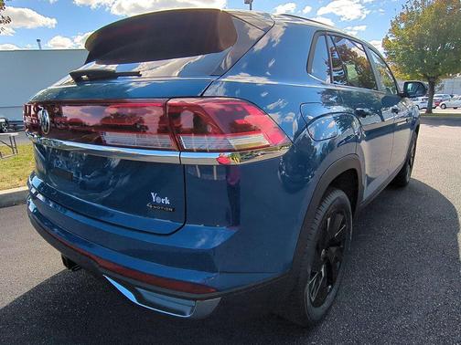 2026 Volkswagen Atlas Cross Sport 2.0T SE w/Technology 4MOTION