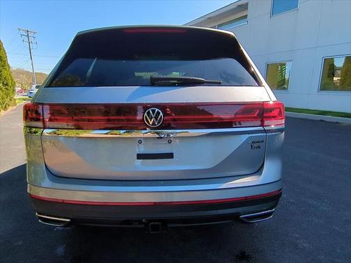 2025 Volkswagen Atlas 2.0T SE w/Technology 4MOTION
