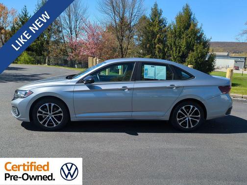 Silver Metallic 2024 Volkswagen Jetta 1.5T Sport