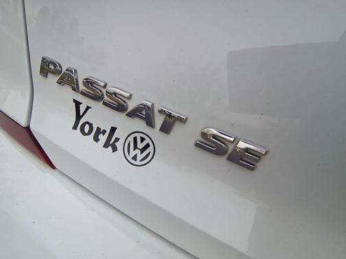 2017 Volkswagen Passat 1.8T SE