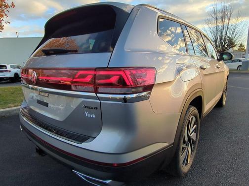 2026 Volkswagen Atlas 2.0T SE w/Technology 4MOTION