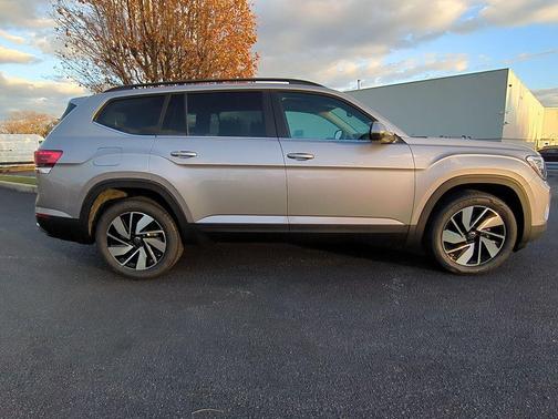 2026 Volkswagen Atlas 2.0T SE w/Technology 4MOTION