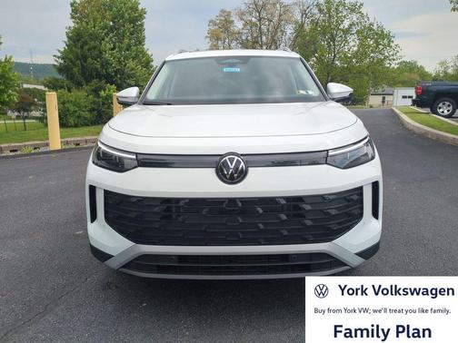 Pure White 2026 Volkswagen Tiguan 2.0T SE 4MOTION