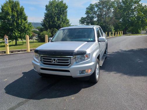 Alabaster Silver Metallic 2013 Honda Ridgeline RTL