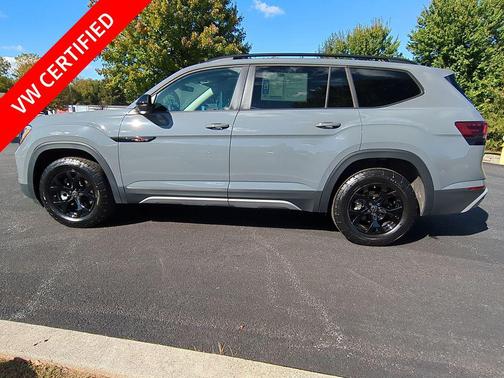 2025 Volkswagen Atlas 2.0T Peak Edition