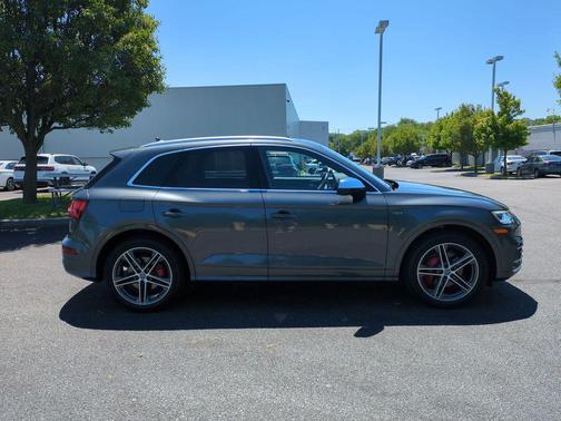 Daytona Gray Pearl 2018 Audi SQ5 3.0T Prestige