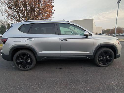 2026 Volkswagen Taos SEL