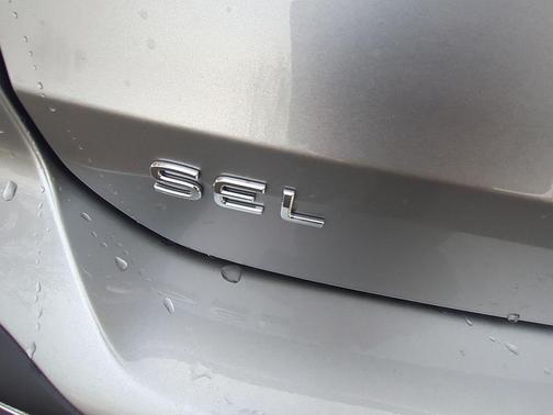 2026 Volkswagen Taos SEL