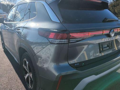 2025 Volkswagen Tiguan 2.0T SE 4MOTION