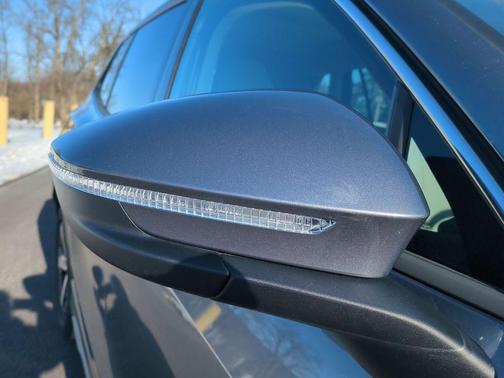 2025 Volkswagen Tiguan 2.0T SE 4MOTION