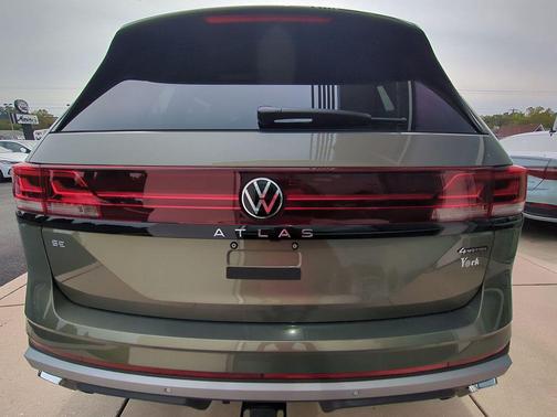 2025 Volkswagen Atlas 2.0T Peak Edition