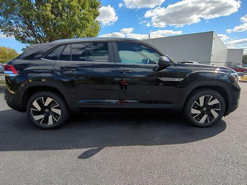 2026 Volkswagen Atlas Cross Sport 2.0T SE w/Technology 4MOTION