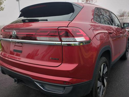 2024 Volkswagen Atlas Cross Sport 2.0T SE w/Technology 4MOTION