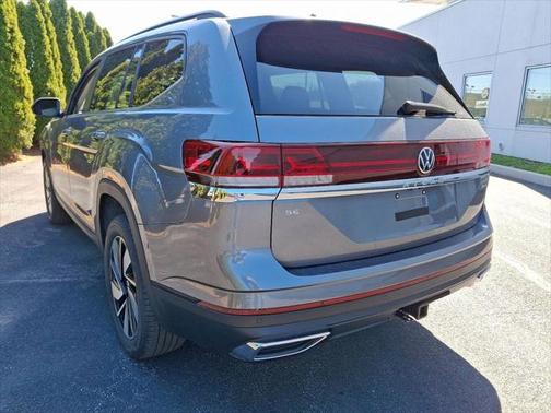 2025 Volkswagen Atlas 2.0T SE w/Technology 4MOTION