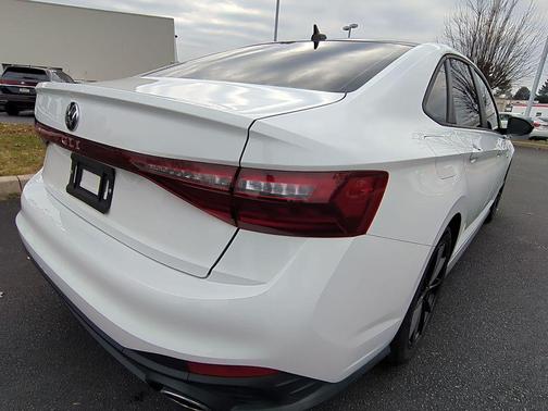 2025 Volkswagen Jetta GLI 2.0T Autobahn