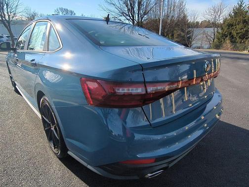 2025 Volkswagen Jetta GLI 2.0T Autobahn