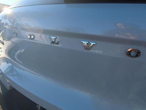 2021 Volvo XC40 T5 R-Design