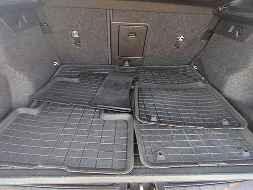 2021 Volvo XC40 T5 R-Design