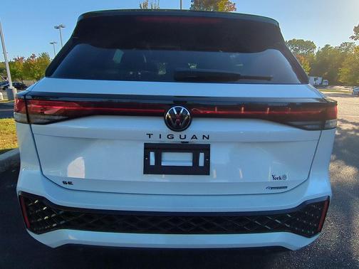 2025 Volkswagen Tiguan 2.0T SE R-Line Black 4MOTION