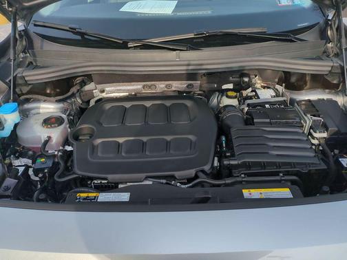 2025 Volkswagen Tiguan 2.0T SE 4MOTION