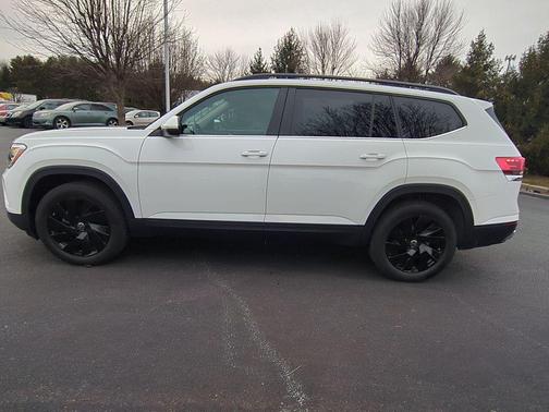 2025 Volkswagen Atlas 2.0T SE w/Technology 4MOTION