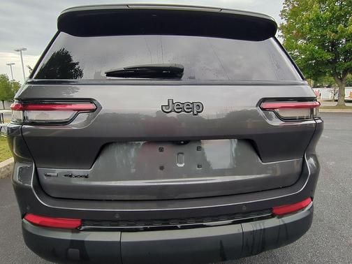 2022 Jeep Grand Cherokee L Altitude