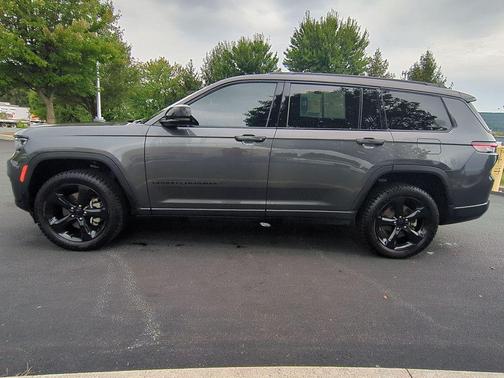 2022 Jeep Grand Cherokee L Altitude