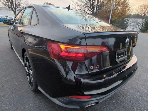 2024 Volkswagen Jetta GLI 2.0T Autobahn