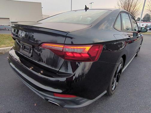 2024 Volkswagen Jetta GLI 2.0T Autobahn