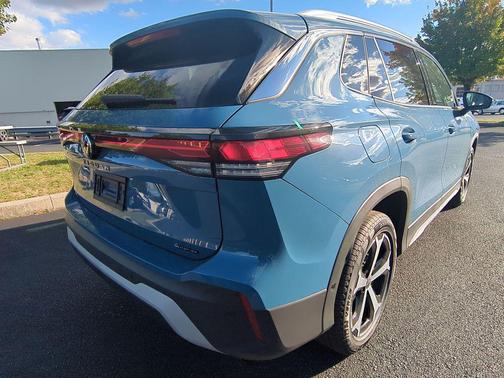 2025 Volkswagen Tiguan 2.0T SE 4MOTION