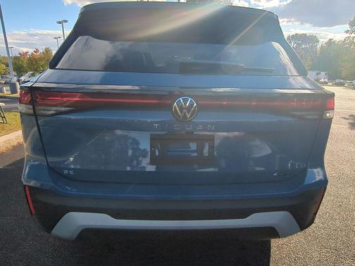 2025 Volkswagen Tiguan 2.0T SE 4MOTION