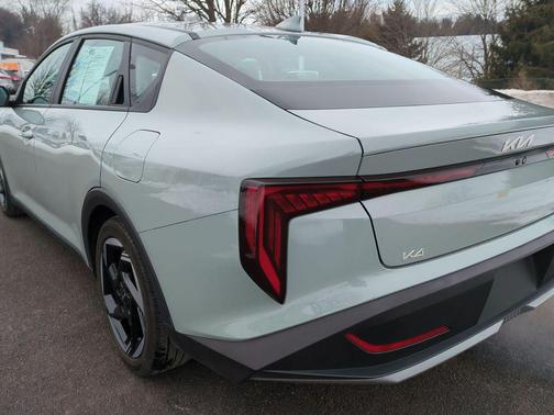 2025 Kia K4 EX
