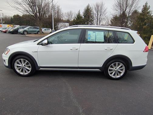 2017 Volkswagen Golf Alltrack TSI SE