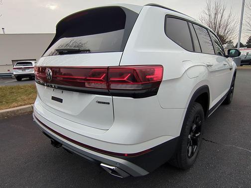 2026 Volkswagen Atlas Peak Edition