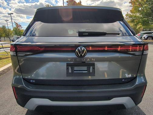 2025 Volkswagen Tiguan 2.0T SE 4MOTION