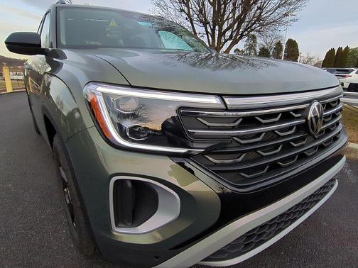 2026 Volkswagen Atlas Peak Edition