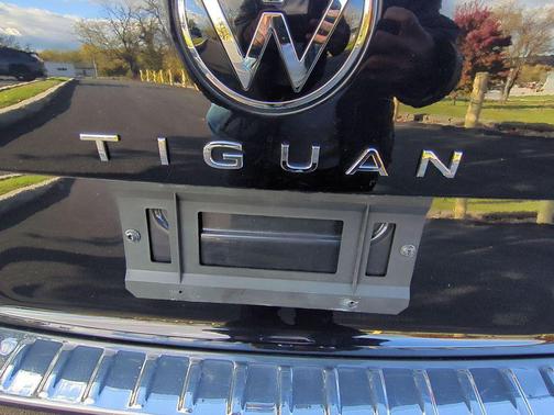 2022 Volkswagen Tiguan 2.0T SEL R-Line 4MOTION