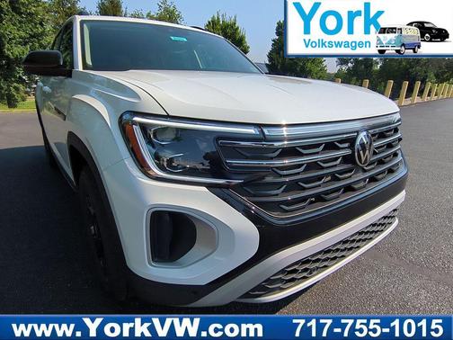 2025 Volkswagen Atlas 2.0T Peak Edition