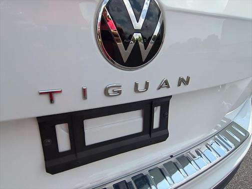 2024 Volkswagen Tiguan 2.0T Wolfsburg Edition