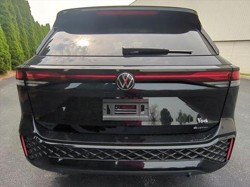 2025 Volkswagen Tiguan 2.0T SE R-Line Black 4MOTION