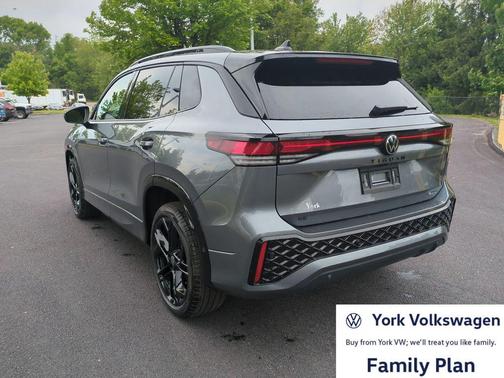 platinum gray metallic 2026 Volkswagen Tiguan 2.0T SE R-Line Black 4MOTION
