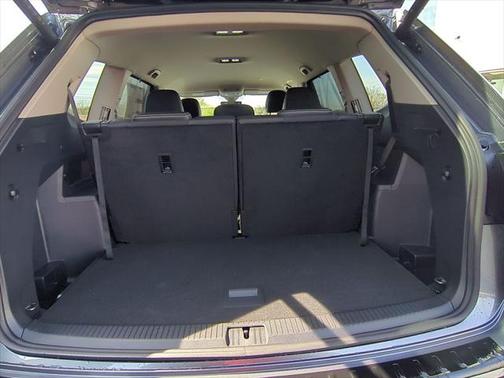 2025 Volkswagen Atlas 2.0T SE w/Technology 4MOTION
