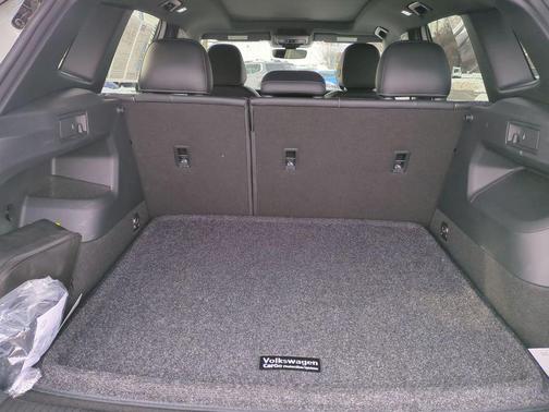 2025 Volkswagen Tiguan 2.0T SE R-Line Black 4MOTION