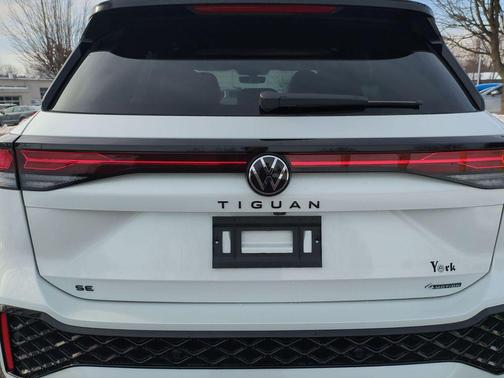 2025 Volkswagen Tiguan 2.0T SE R-Line Black 4MOTION