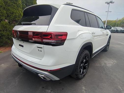2025 Volkswagen Atlas 2.0T Peak Edition