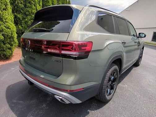 2025 Volkswagen Atlas 2.0T Peak Edition