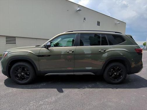 2025 Volkswagen Atlas 2.0T Peak Edition
