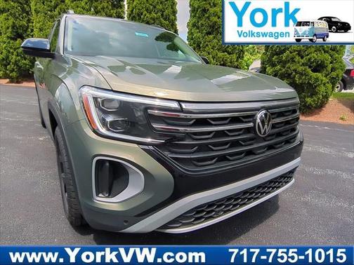 2025 Volkswagen Atlas 2.0T Peak Edition