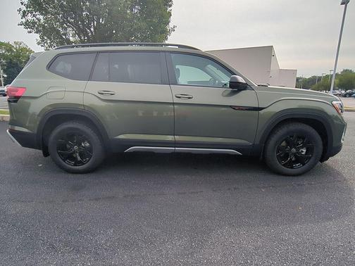 2025 Volkswagen Atlas 2.0T Peak Edition