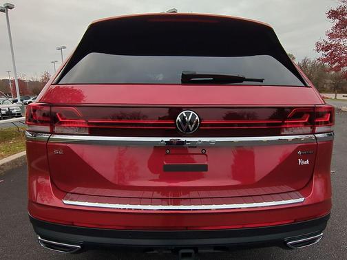 2025 Volkswagen Atlas 2.0T SE w/Technology 4MOTION